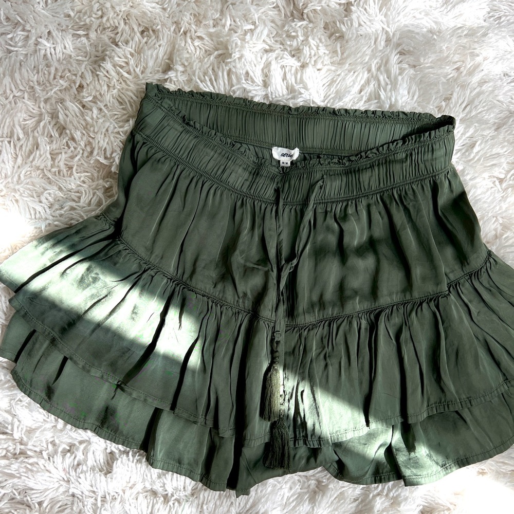 Woman's aerie skirt